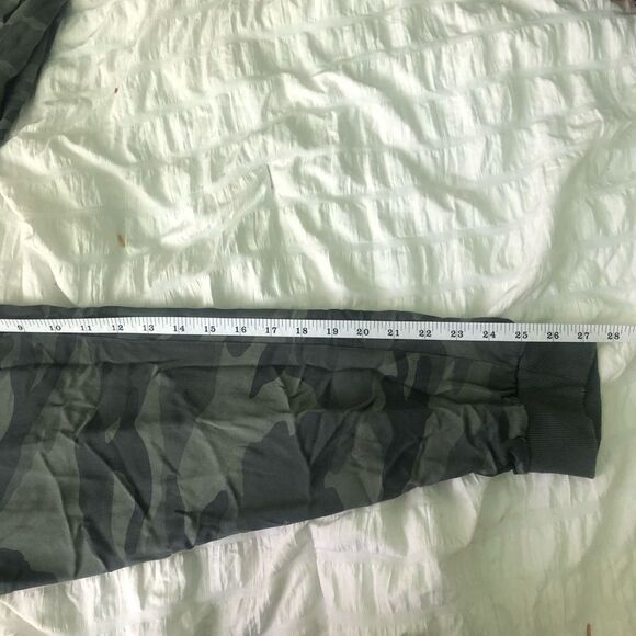 Splendid Camo Joggers - Picture 2 of 5